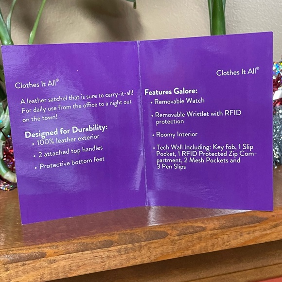 JOY MANGANO CHRISTIE COLLECTION LEATHER SATCHEL W ZIP COMPARTMENT AND WRISTLET. - Picture 7 of 10